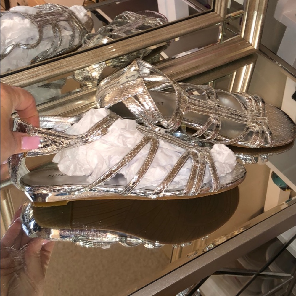 Nine West Silver Snakeskin Sandal.